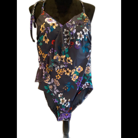 Time and Tru Halter Swimsuit One Piece Womens Size Medium Modest Pool Beach - Picture 2 of 12